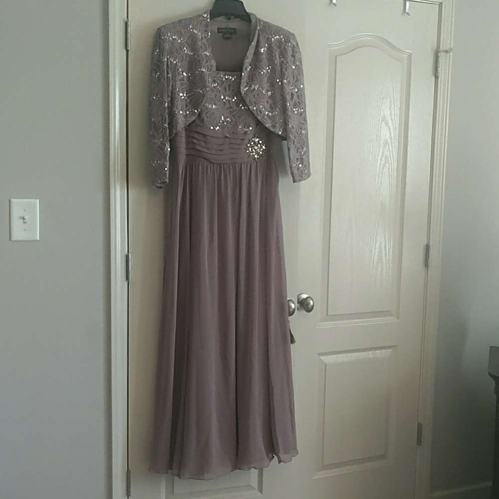 Jessica Howard Evening gown